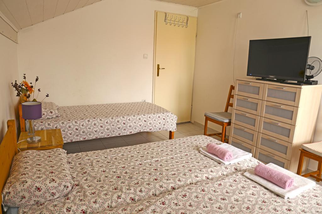 Apartments Mira Ґорні Карин Екстер'єр фото